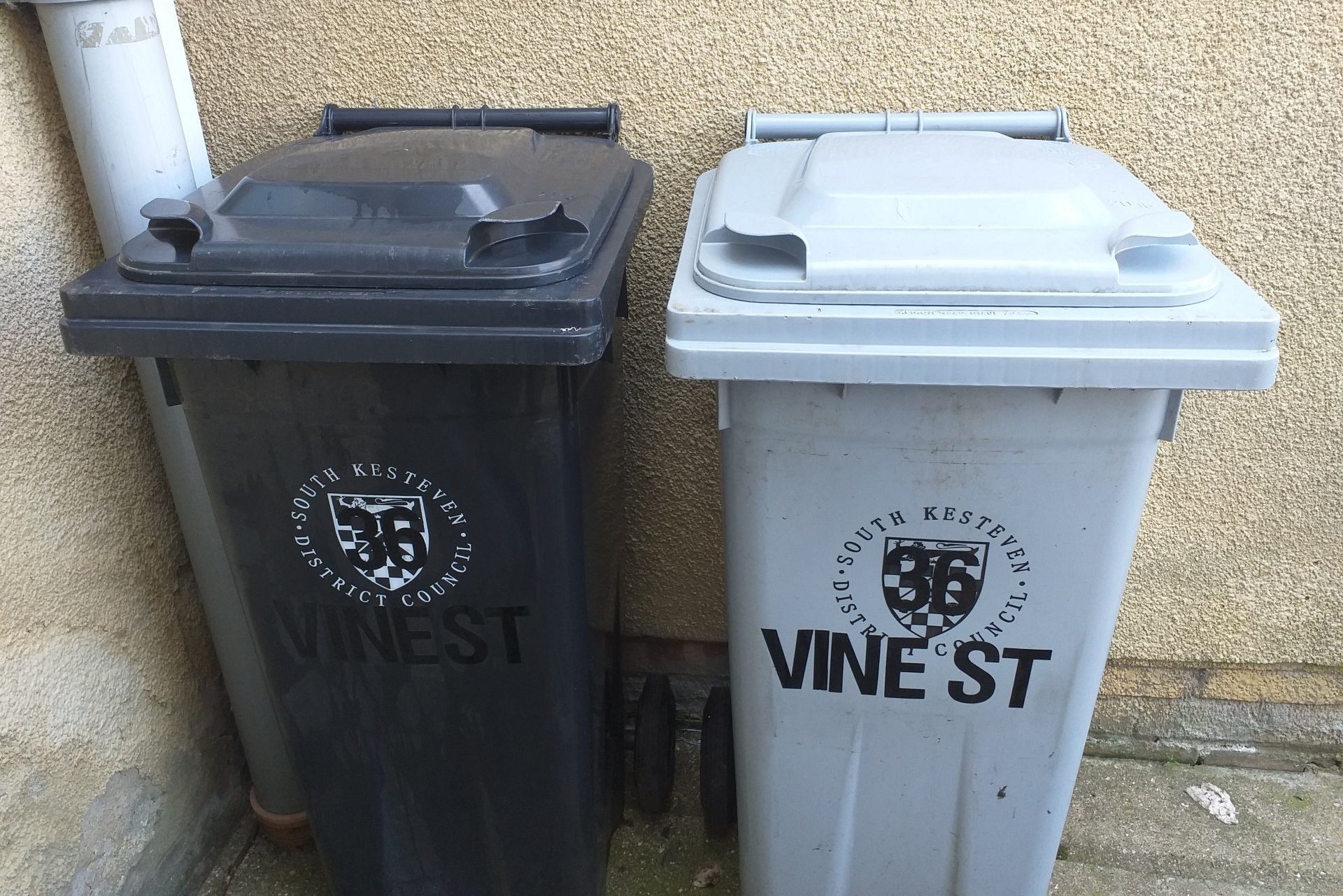 About Us Wash My Wheelie Bin